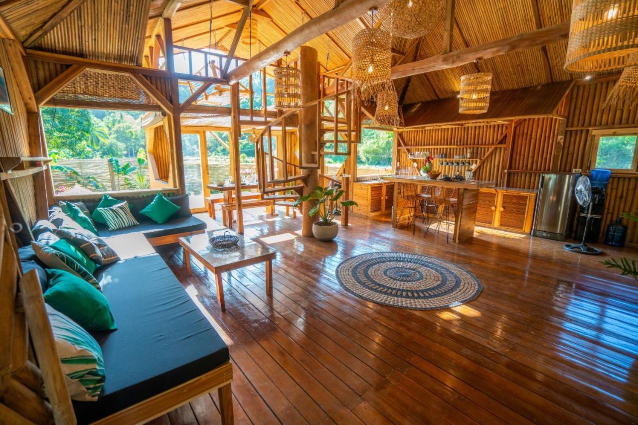 Palayan Villa - Villa With Views, Garden And Pool Эль-Нидо Экстерьер фото
